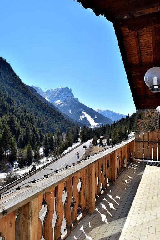 Hotel Vajolet Mazzin Esterno foto