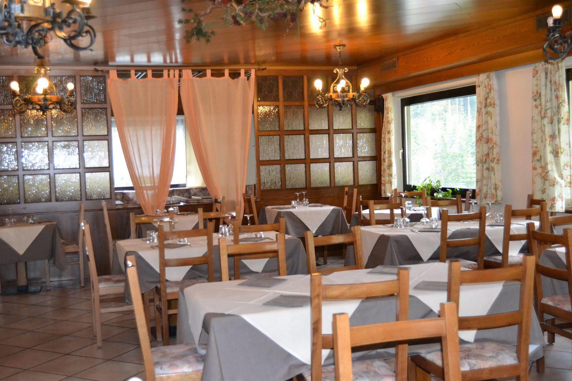 Hotel Vajolet Mazzin Esterno foto