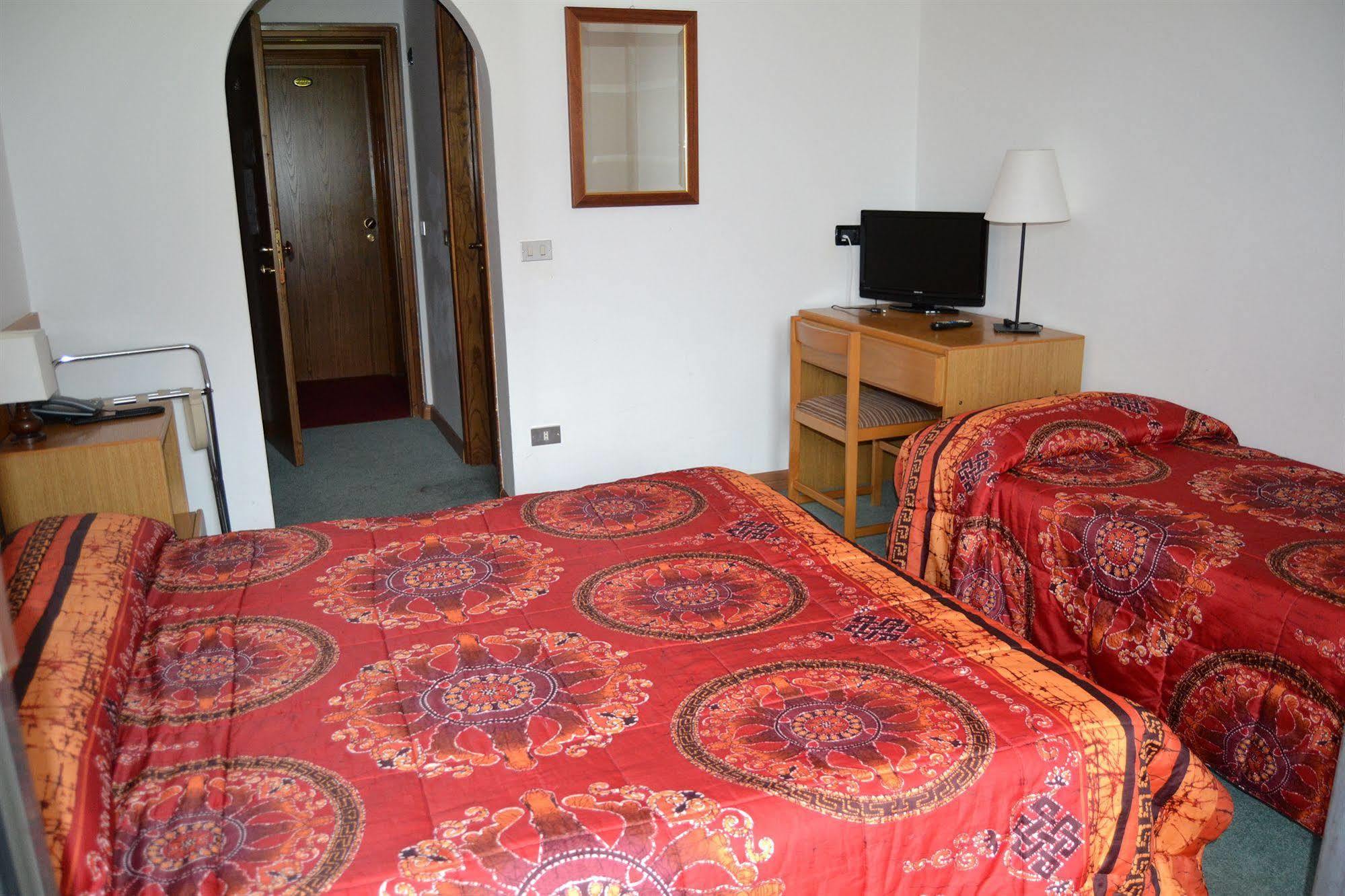 Hotel Vajolet Mazzin Esterno foto