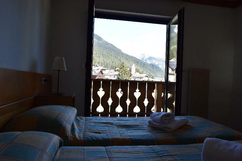 Hotel Vajolet Mazzin Esterno foto